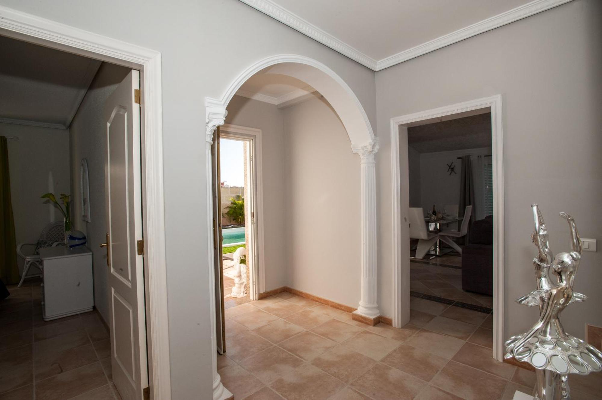 Villa Vanesa Luxury Private Villa With A Heated Pool, 4 Bedrooms And 4 Bathrooms Costa Adeje  Zewnętrze zdjęcie