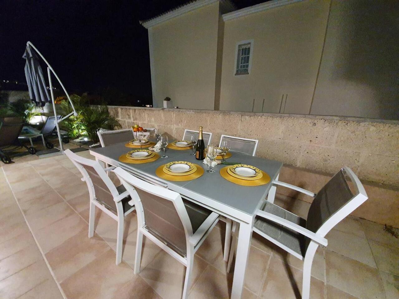 Villa Vanesa Luxury Private Villa With A Heated Pool, 4 Bedrooms And 4 Bathrooms Costa Adeje  Zewnętrze zdjęcie