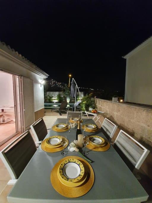 Villa Vanesa Luxury Private Villa With A Heated Pool, 4 Bedrooms And 4 Bathrooms Costa Adeje  Zewnętrze zdjęcie